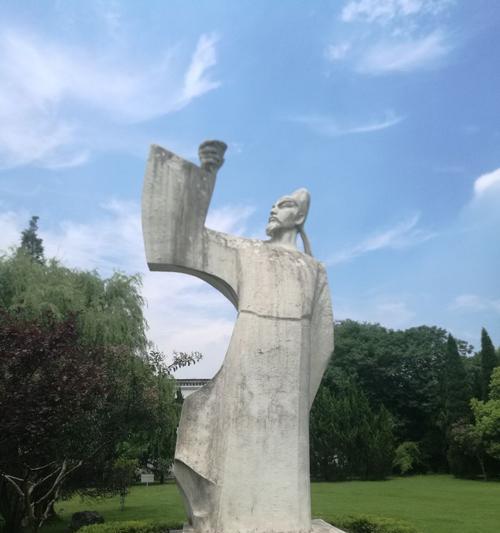 沧澜李白出装攻略最新（《究极装备选择指南》一文，助你玩转沧澜李白！）-第1张图片-游技攻略库